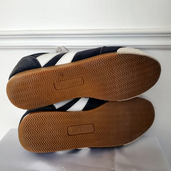 Black ROXY Casual Shoes - Picture 7 of 10